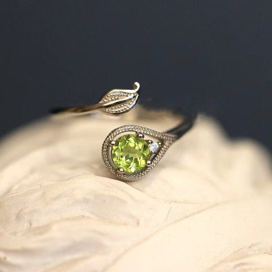 Olive-green Leaf Ring